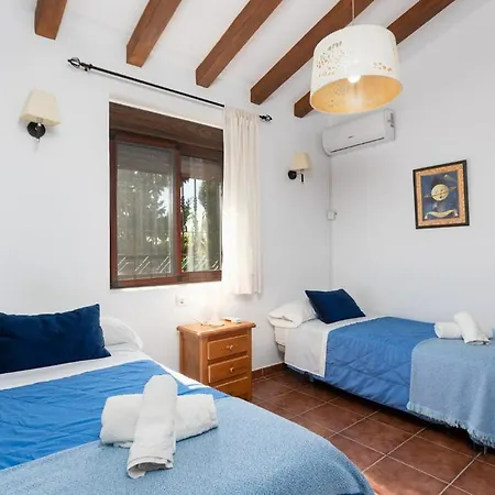 En Nerja, Piscina Y Gran Jardin Βίλα Nerja